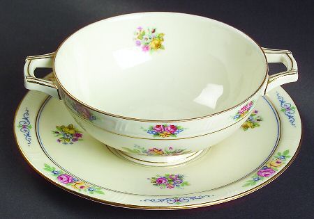Celia Footed Cream Soup Bowl & Saucer Set