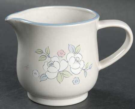 Fleur De Lune Creamer