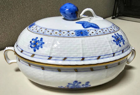 Blue Garden (Wb) Oval Candy Box & Lid