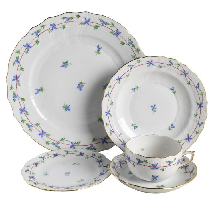 Blue Garland (PBG) 40 Piece Estate Set