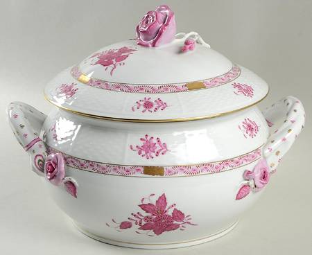 Chinese Bouquet Raspberry (AP) Bean Pot & Lid