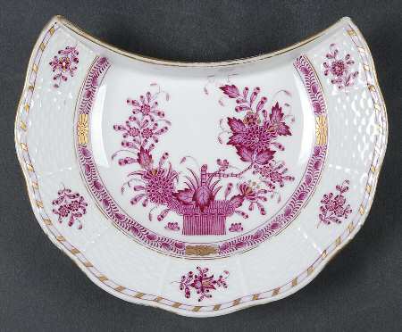 Indian Basket Raspberry (P) Crescent Salad Plate