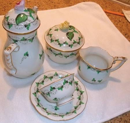 Persil Footed Demitasse Cup & Saucer Set