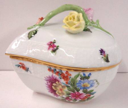 Saxonian Boquet (Bs) Large Household Box
