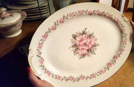 Lynnwood 14" Oval Serving Platter by Hira China