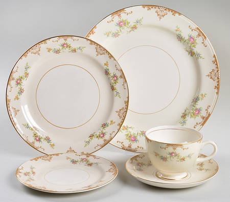 Aristocrat 5 Piece Place Setting