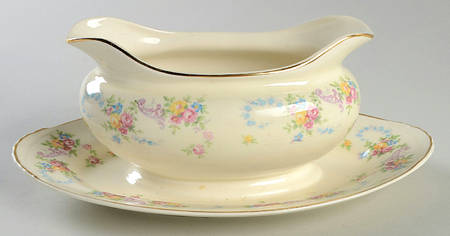 Dubarry Gravy Boat with Attached Underplate