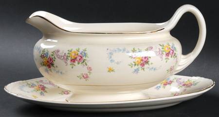 Dubarry Gravy Boat & Underplate/Relish