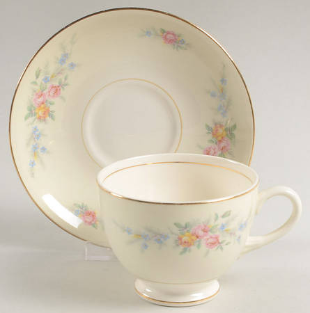 Ferndale Footed Cup & Saucer Set