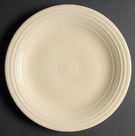Fiesta Old Ivory (Cream) Dinner Plate by Homer Laughlin 