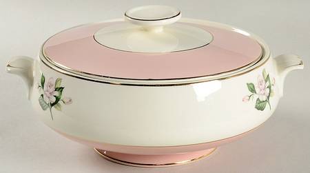 Glenwood Round Covered Vegetable
