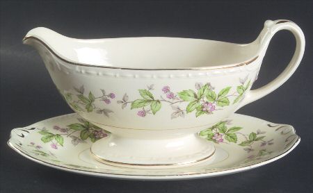Greenbriar Gravy Boat & Underplate/Relish