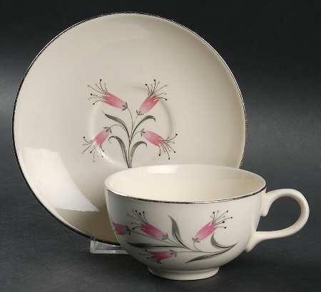 Big Pay-Off Flat Cup & Saucer Set