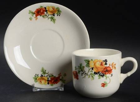 K4124 Flat Cup & Saucer Set