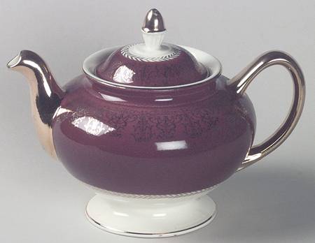 Lady Stratford Teapot & Lid by Homer Laughlin 