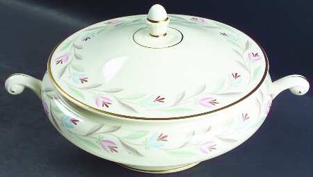 Nantucket Round Covered Vegetable