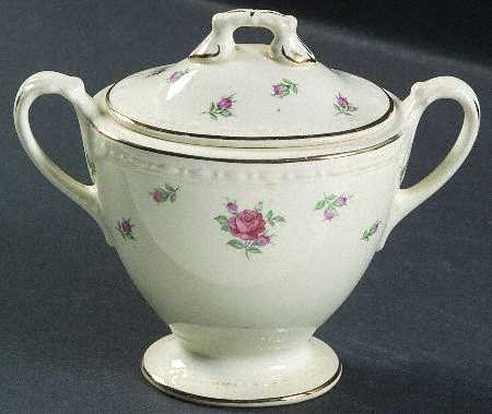 Rambler Rose (Eggshell Georgian, American Vogue) Sugar Bowl & Lid