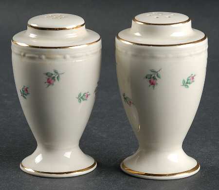 Rambler Rose (Eggshell Georgian, American Vogue) Salt & Pepper Set