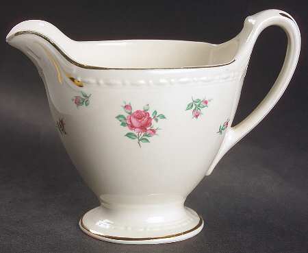 Rambler Rose (Eggshell Georgian, American Vogue) Creamer
