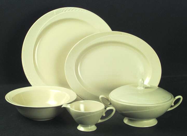 Serenade Yellow 13" Chop Plate (Round Platter) by Homer Laughlin 