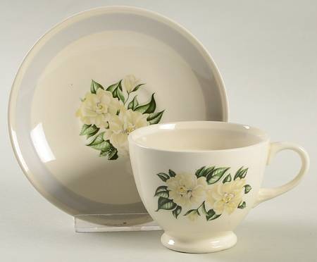 W150 Footed Cup & Saucer Set
