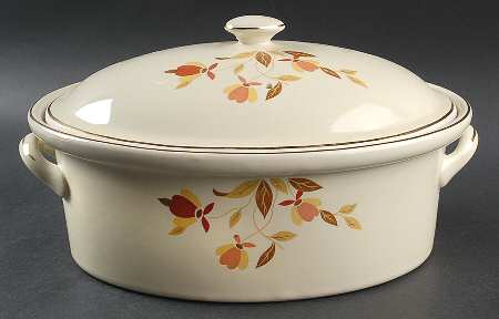 Autumn Leaf 3.5 Quart Oval Casserole Covered