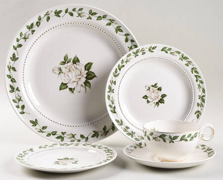 Cameo Rose 5 Piece Place Setting