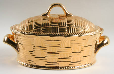 Golden Glo 3 Quart Oval Covered Casserole