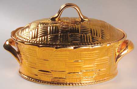 Golden Glo 2 Quart Oval Covered Casserole