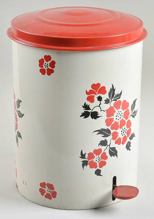 Red Poppy (Platinum Ring) Step on Pedal Metal Waste Can