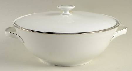 8930 Round Covered Vegetable by Hutschenreuther