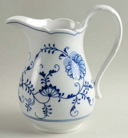 Blue Onion 32 Oz Pitcher