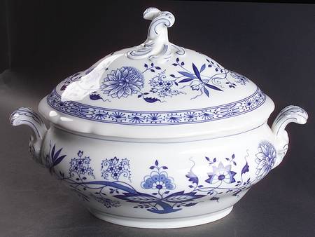 Blue Onion Oval Tureen & Lid