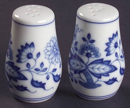 Blue Onion Salt & Pepper Set