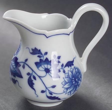 Blue Onion Individual Creamer
