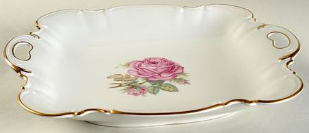 The Dundee Square Handled Cake Plate