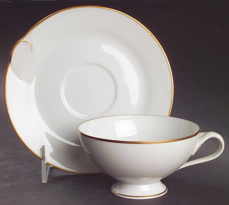 Fleuron Gold Footed Cup & Saucer Set