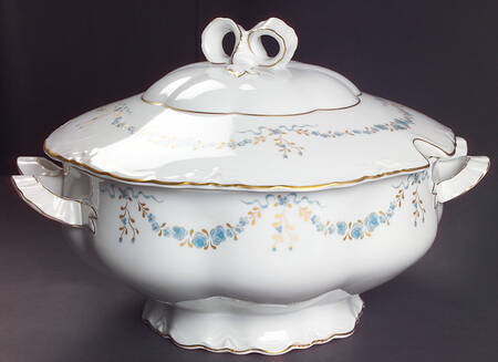 Fontainebleau Tureen &  Lid