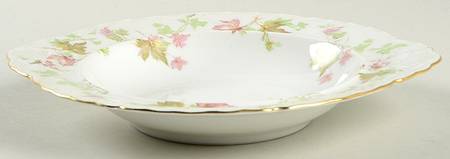 Maple Leaf (Scalloped) Round Butter No Lid