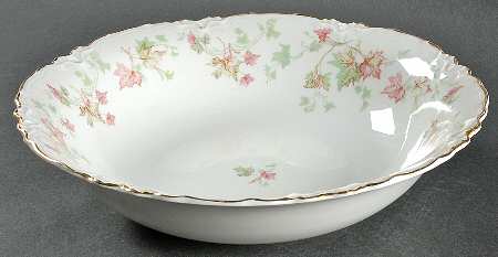 Maple Leaf (Scalloped) 10" Round Vegetable Bowl