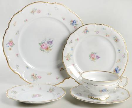 Mayfair (White, 7619) 5 Piece Place Setting