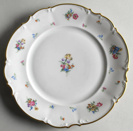 Mayfair (White, 7619) Dinner Plate