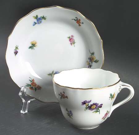 Mirabell Flat Cup & Saucer Set