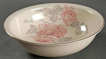 The Montrose 9" Round Vegetable Bowl