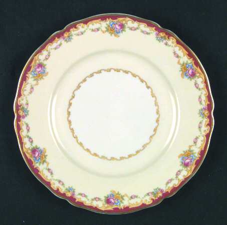 The Nanton White with Goldscroll by Hutschenreuther