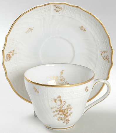 Renata Flat Cup & Saucer Set by Hutschenreuther