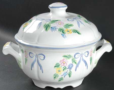 Bow Tureen &  Lid