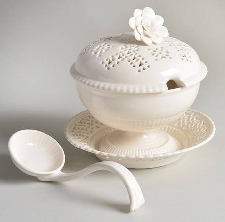 Creamware Pierced Sugar Bowl & Lid with Ladle & Stand