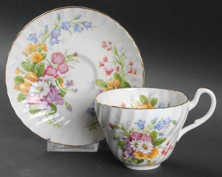HET1 Flat Cup & Saucer Set