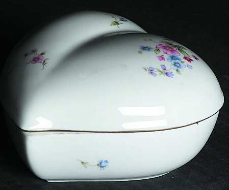 Romance Heart Shape Box & Lid